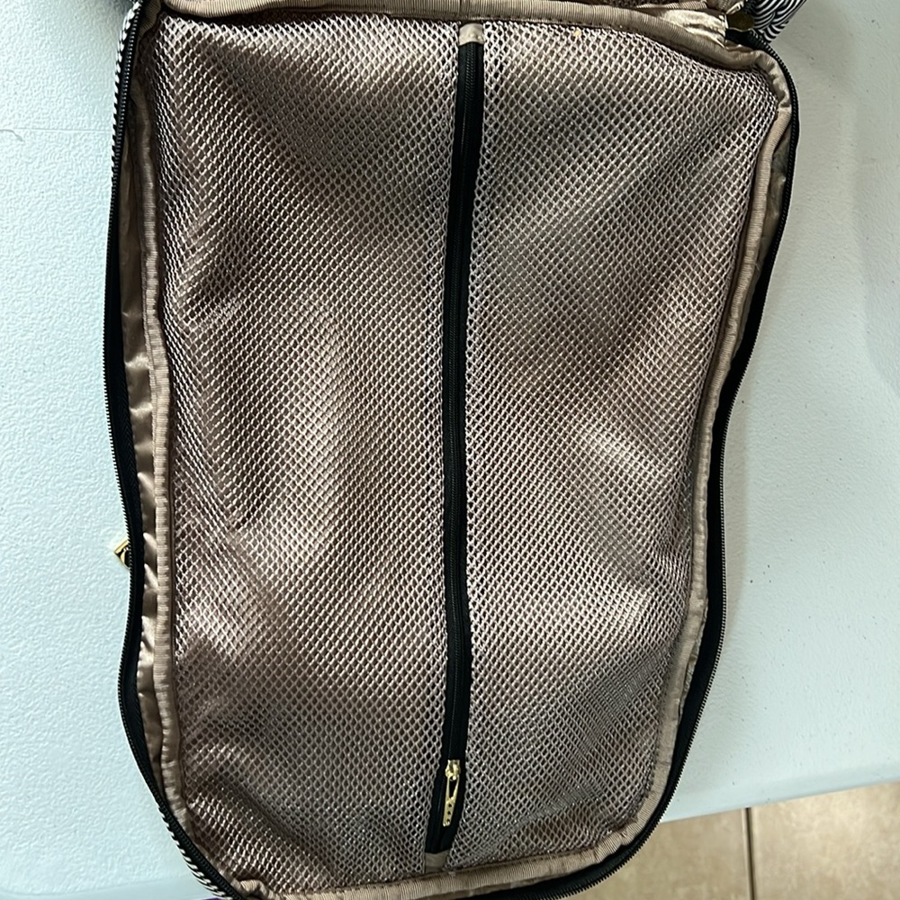 JujuBe Backpack - Picture 3 of 5